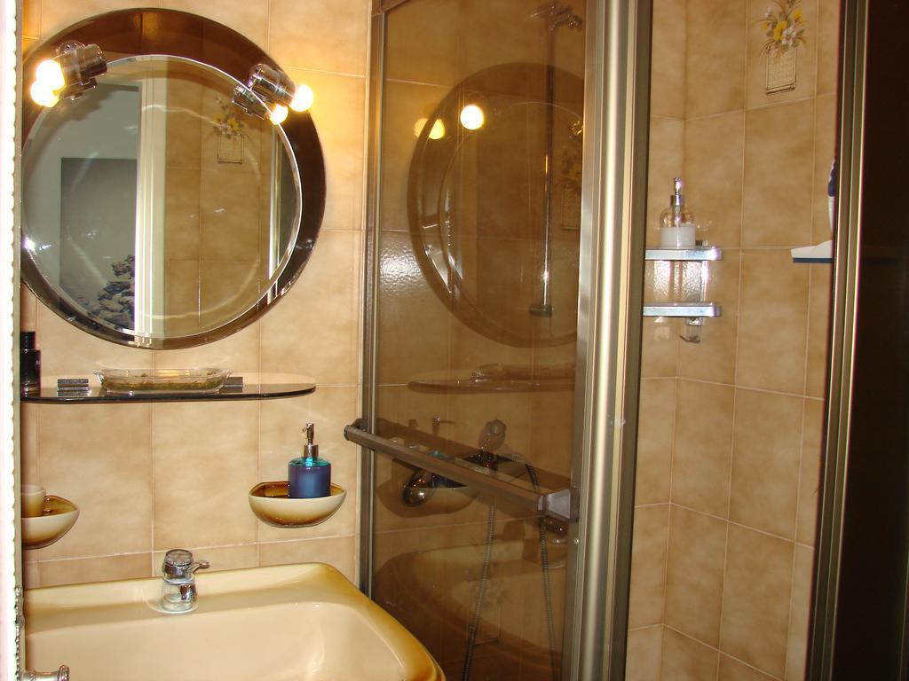 Katerina'S Maisonnette Loutráki Dış mekan fotoğraf